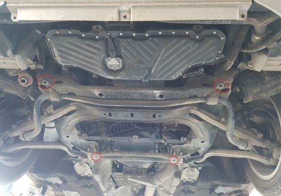 Unterfahrschutz für Motor der Marke Audi A8