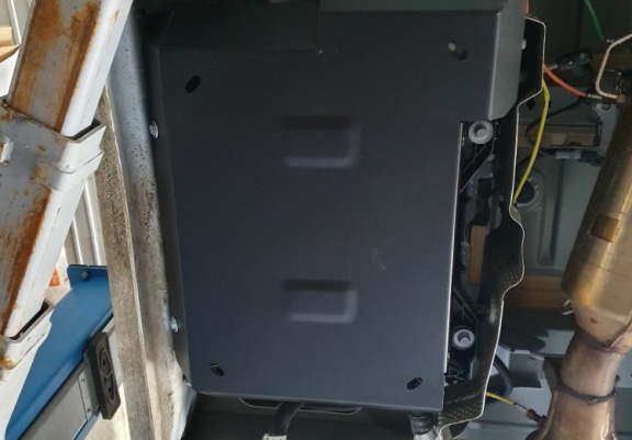 Stahlschutz für AdBluetank der Marke  Renault Master 3  - Model 2