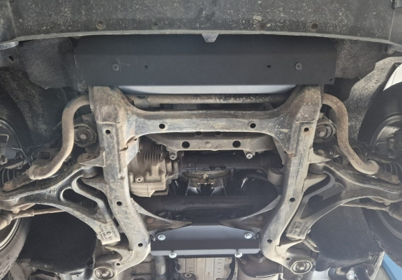 Unterfahrschutz für Motor der Marke Porsche Cayenne