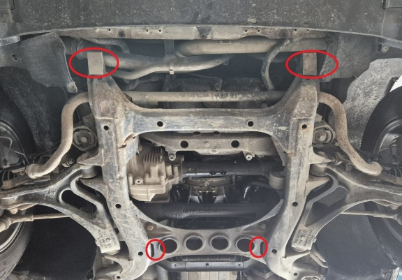 Unterfahrschutz für Motor der Marke Porsche Cayenne