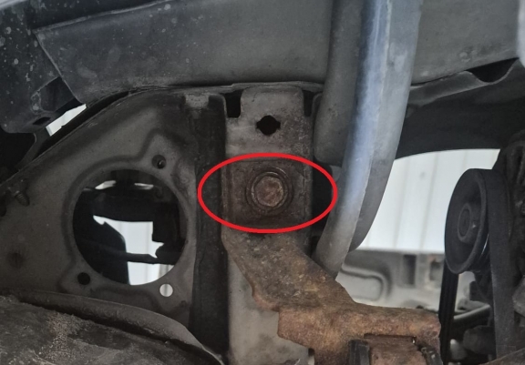 Unterfahrschutz für Motor der Marke Renault Twingo