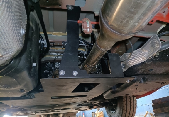 Unterfahrschutz für Katalysator/cat lock der Marke Nissan Interstar